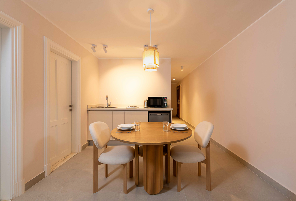 October City | 1BR Apartment with Shared Pool 4