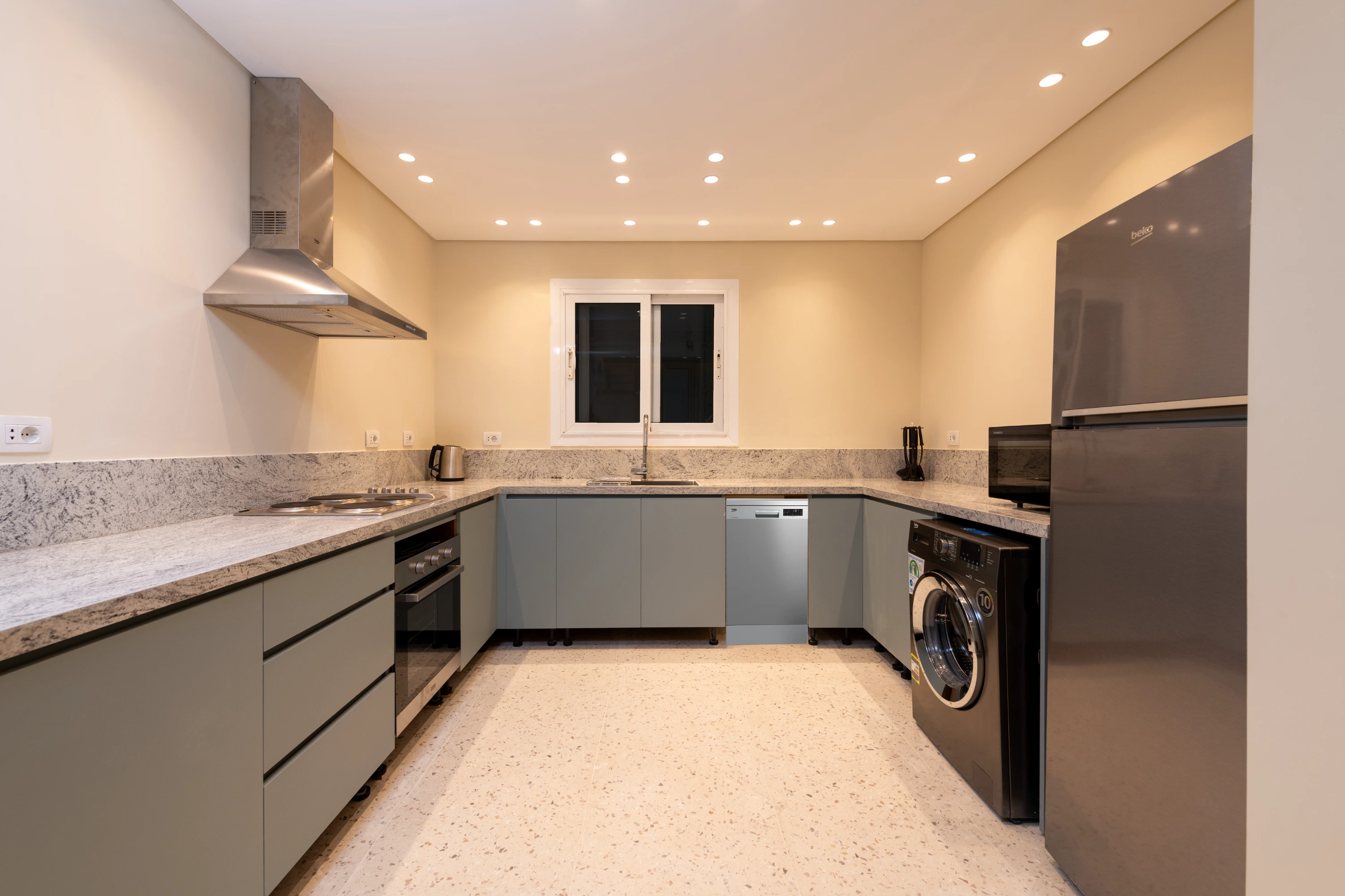 4BR Modern Comfort in Hyde Park, NewCairo — Apartment in First New Cairo Qism, Cairo Governorate, Egypt, Egypt — photo 14