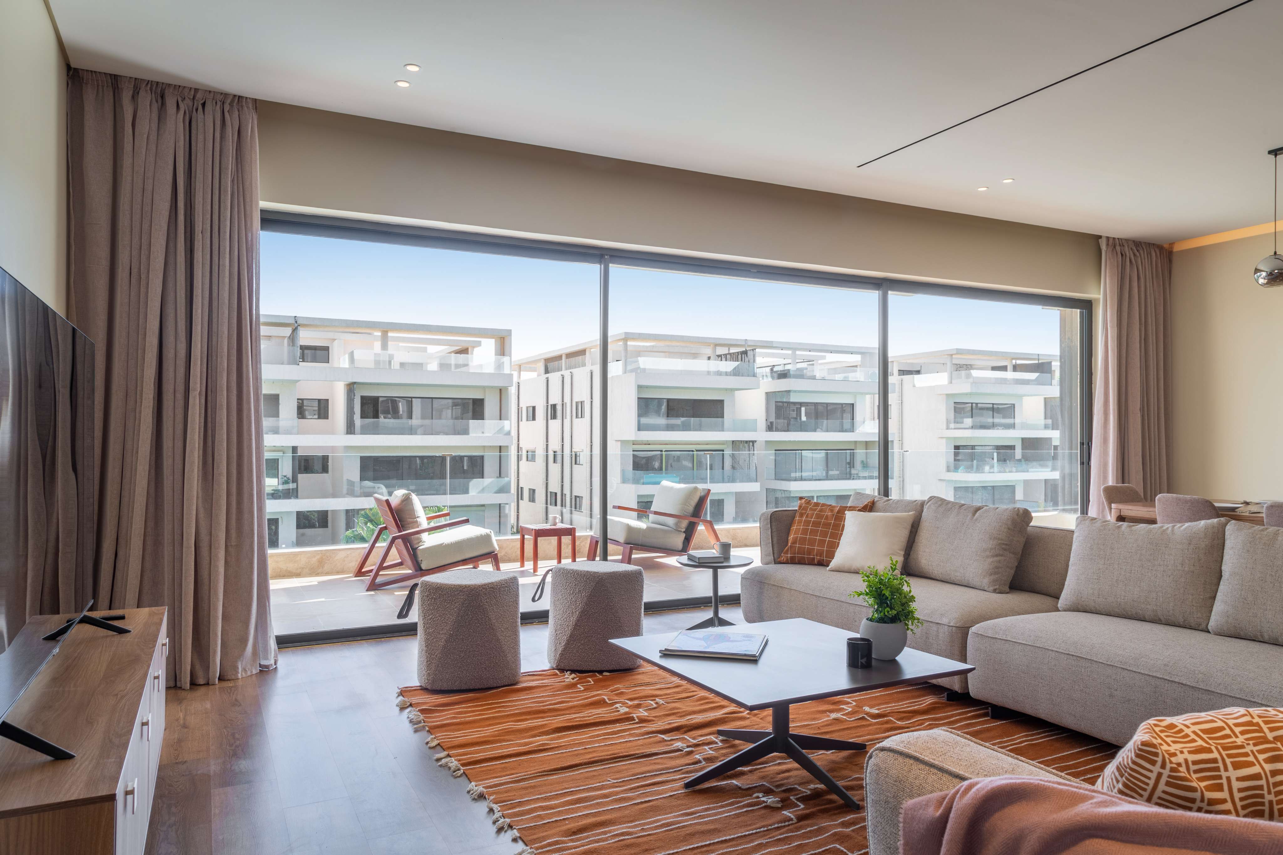Sakura LakeView, 4BDR + pool by Kennah — Apartment in LakeView Res., El-Nasr St., New Cairo 1, Cairo Governorate, Egypt — photo 2