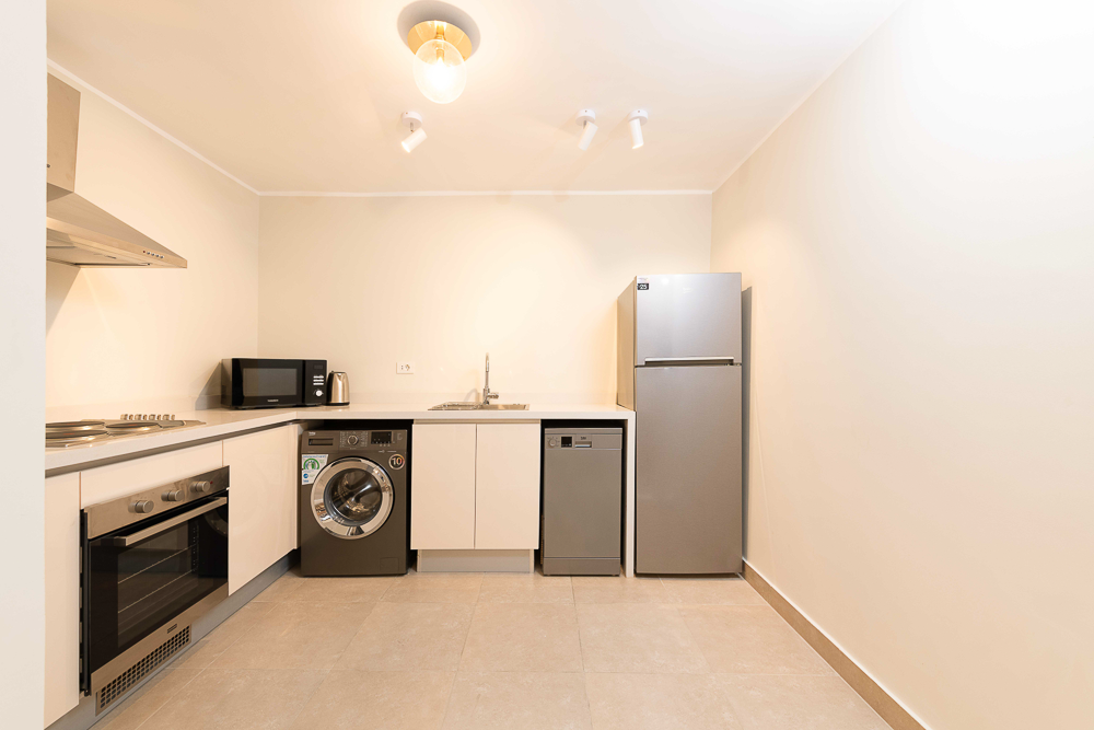 October City | 2BR Apartment with Shared Pool 3