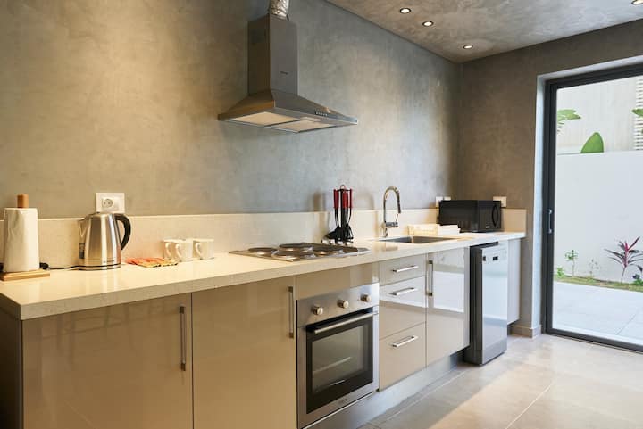 Saoirse, 3BDR+pool Lake View by Kennah — Apartment in LakeView Res., El-Nasr St., New Cairo 1, Cairo Governorate, Egypt — photo 5